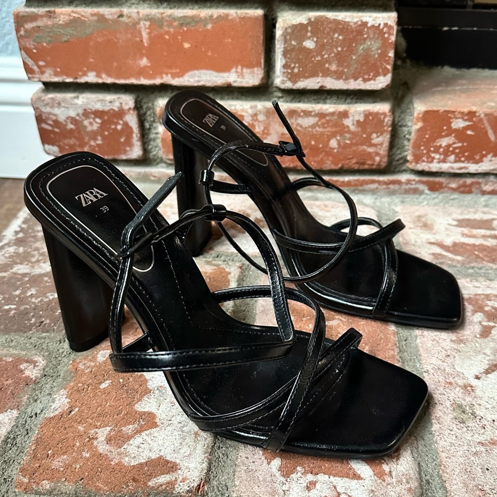 Zara Black Strap Squared Toe  High Heeled Sandals Shoes Size 8